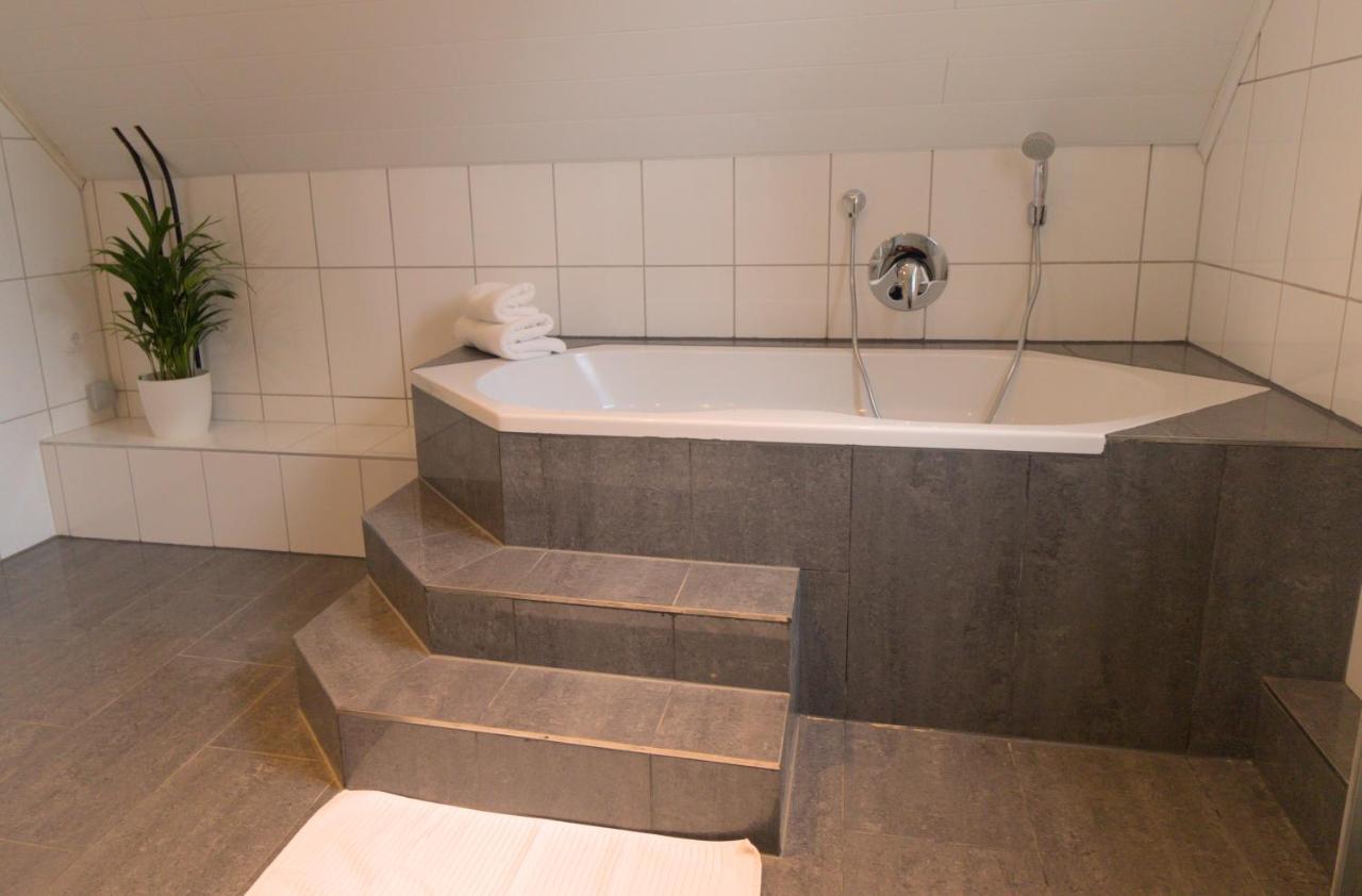 Idyllisches Wohnen In Gruener Oase Apartment Griesheim  Exterior foto